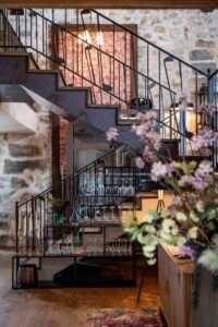 Vue escalier reportage decoration restaurant